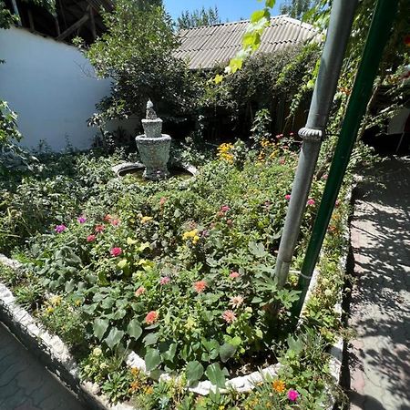 Lovely Home For You Ош Екстер'єр фото