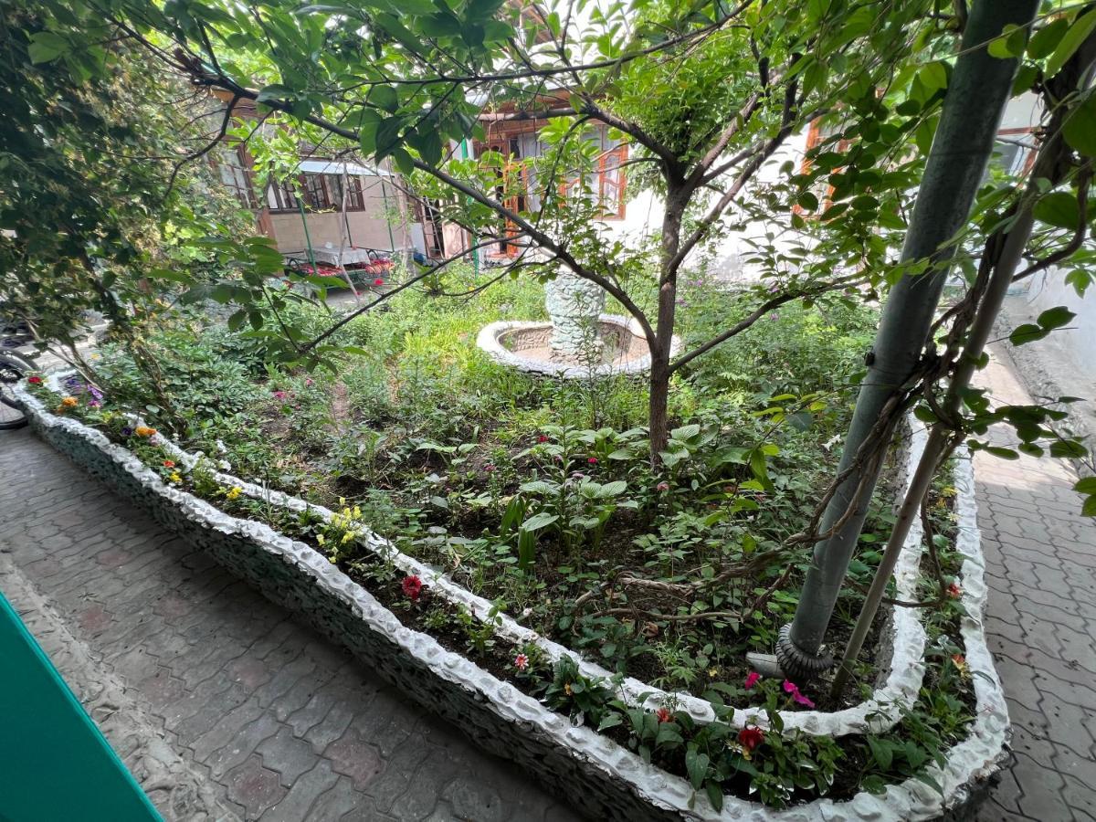 Lovely Home For You Ош Екстер'єр фото