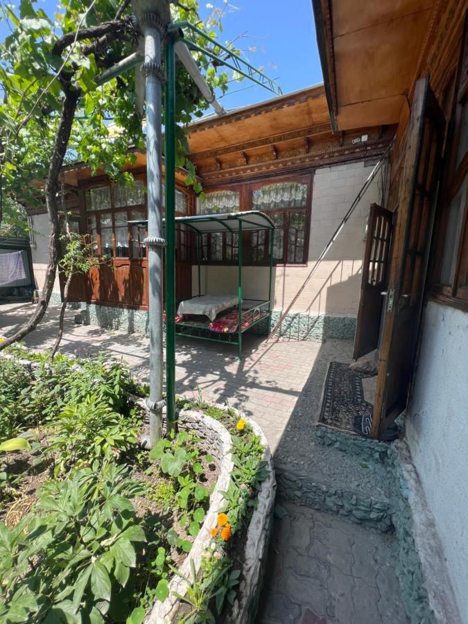Lovely Home For You Ош Екстер'єр фото